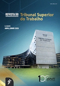 Capa da Revista do Tribunal Superior do Trabalho, volume 92, número 2, abril/junho de 2026. Em fundo azul, aparece uma fotografia do edifício do Tribunal Superior do Trabalho, com o título da revista na parte superior. No canto superior direito, consta o ISSN 2966-3237. Na parte inferior, há elementos gráficos em tons de dourado e azul e a indicação 100 anos – edição comemorativa.